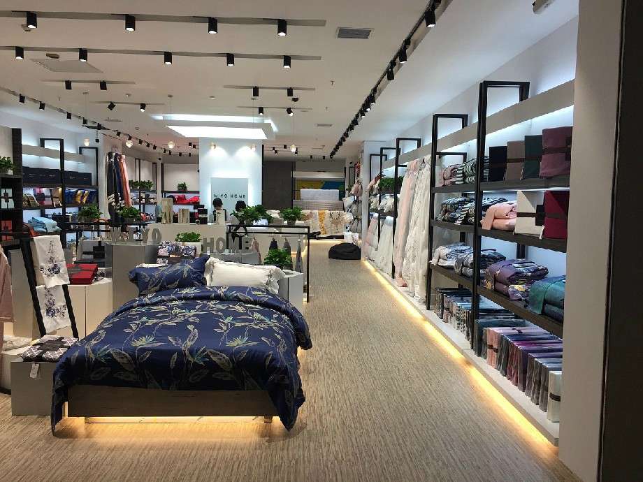 郑州市卖床上用品店铺,郑州市床上用品店铺的繁华世界